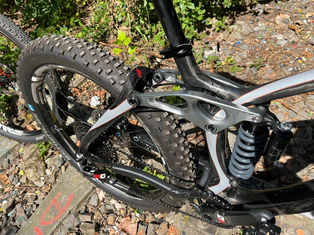 Ellsworth Rogue Mountainbike Medium mit Marzocchi Fahrwerk - Rad & Dämpferklinik GmbH