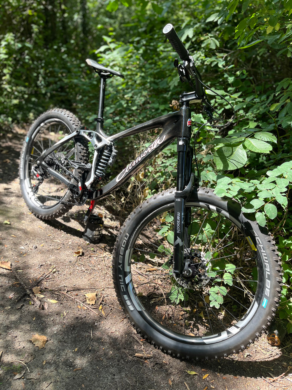 Ellsworth Rogue Mountainbike Medium mit Marzocchi Fahrwerk - Rad & Dämpferklinik GmbH