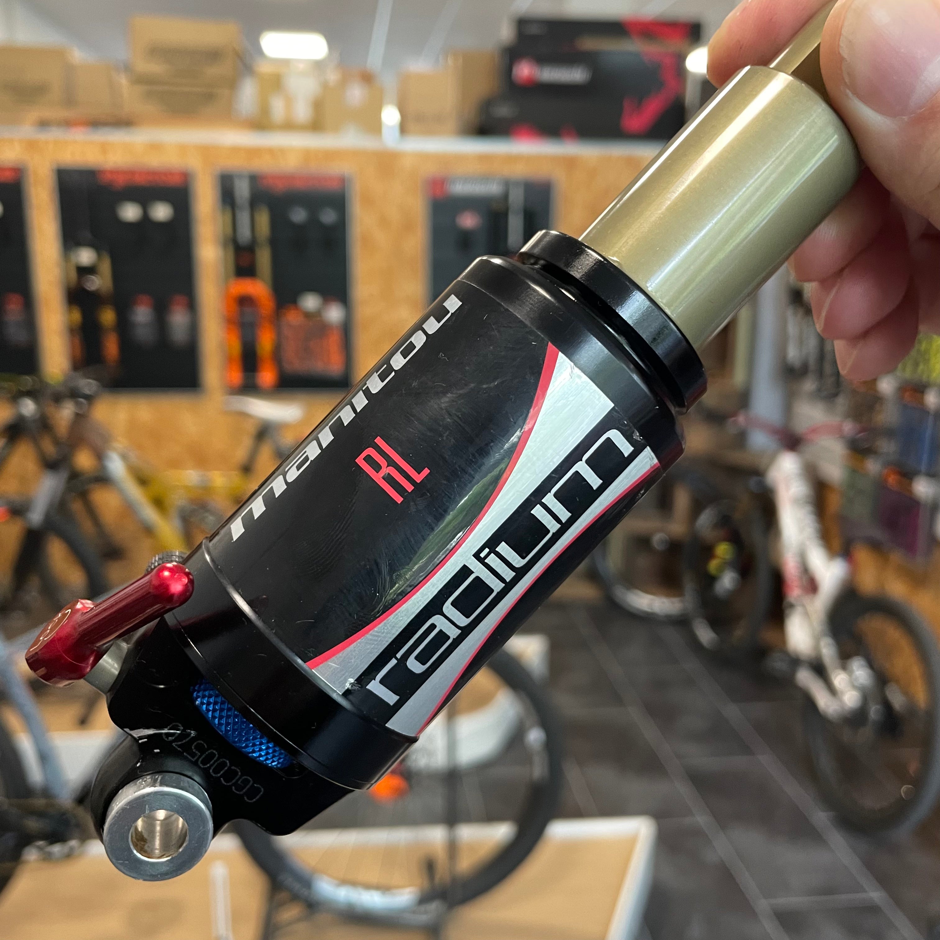 Manitou Radium Air Dämpferwartung - Rad & Dämpferklinik GmbH