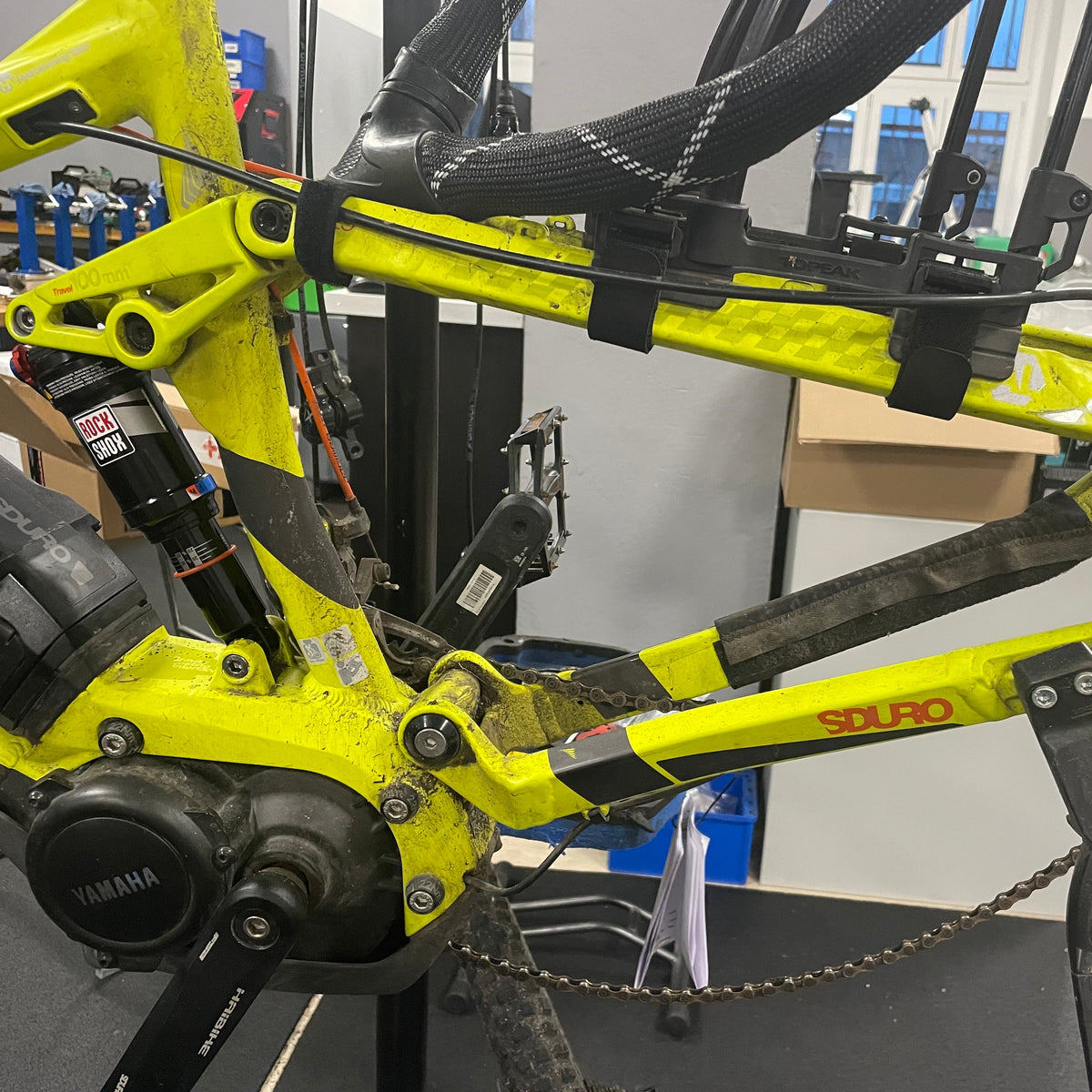 Lagerwechsel an Mountainbike Hinterbauschwingen - Rad & Dämpferklinik GmbH