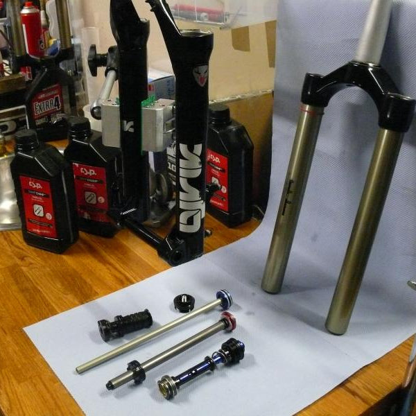 Rock Shox Lyrik Solo Air bis 2011 Federgabelwartung - Rad & Dämpferklinik GmbH