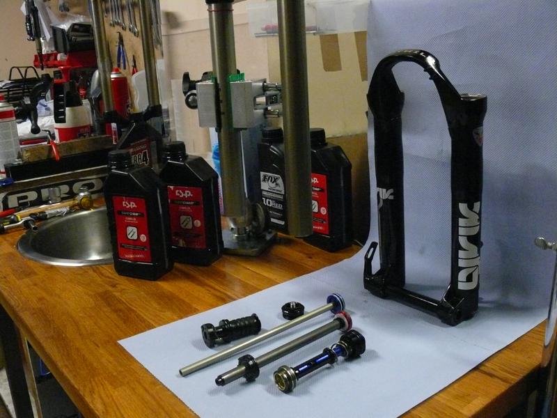Rock Shox Lyrik Solo Air bis 2011 Federgabelwartung - Rad & Dämpferklinik GmbH
